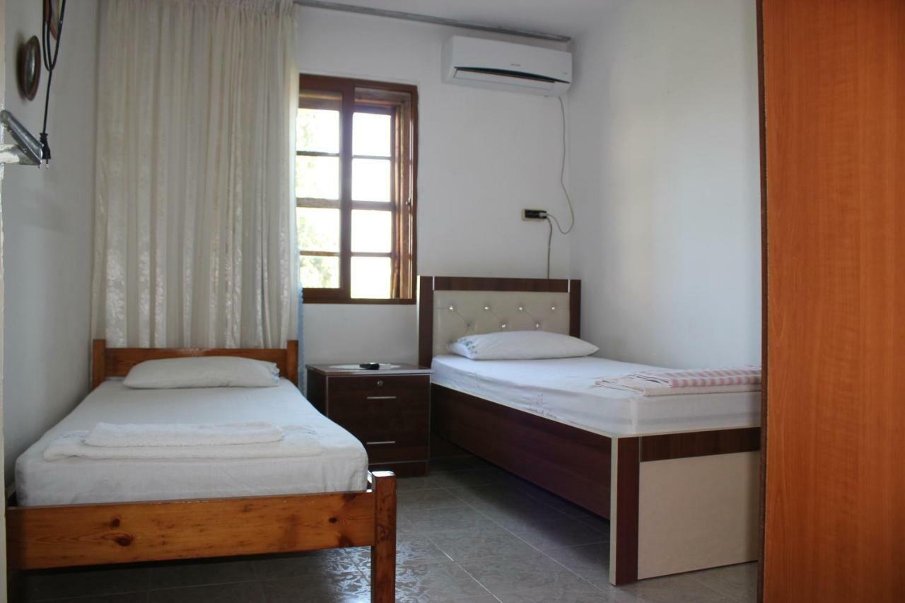 Guest House Toli inside Berat Castle Extérieur photo